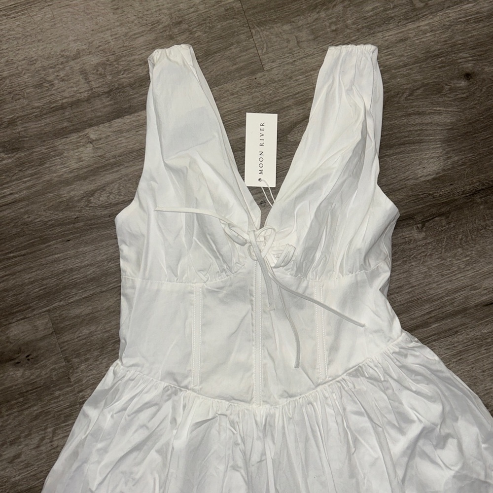 Moon River V Neck Corset Midi Dress - Picture 14 of 15